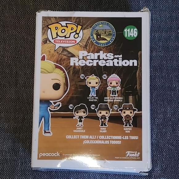 Funko POP! Parks & Rec 'Leslie the Riveter' #1146 - Picture 3 of 6